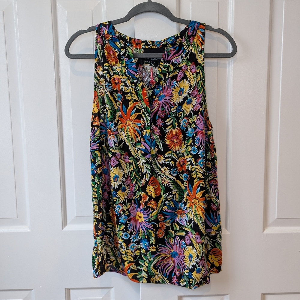 NWT Cynthia Rowley sleeveless blouse Size S Flowers